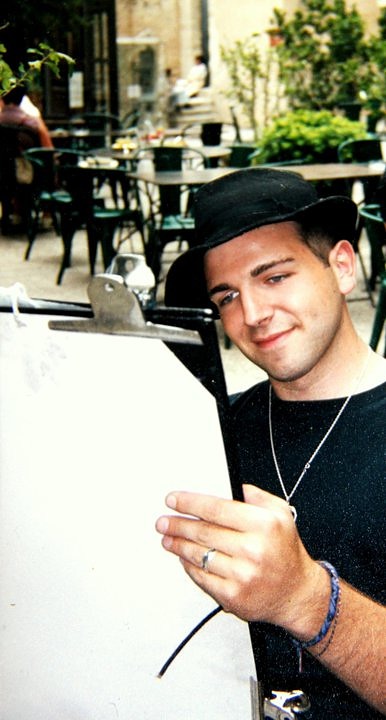 01_Portrait-street-carrier